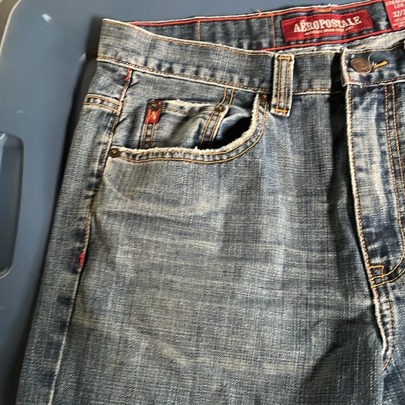AEROPOSTALE DISTRESSED BLUE JEANS 32 x 30” straight leg - Picture 7 of 14